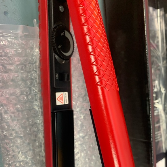 🚫SOLD🚫STYLE HOUSE candy apple red professional styling iron !  BRAND NEW - Picture 14 of 14